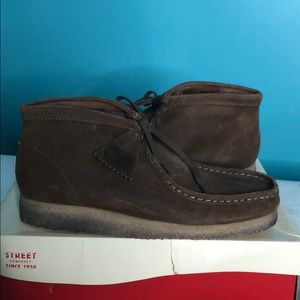 Clarks Wallabee Size 10 Taupe Sued Men